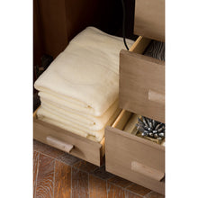 Load image into Gallery viewer, James Martin Portland 48&quot; Whitewashed Walnut Single Vanity